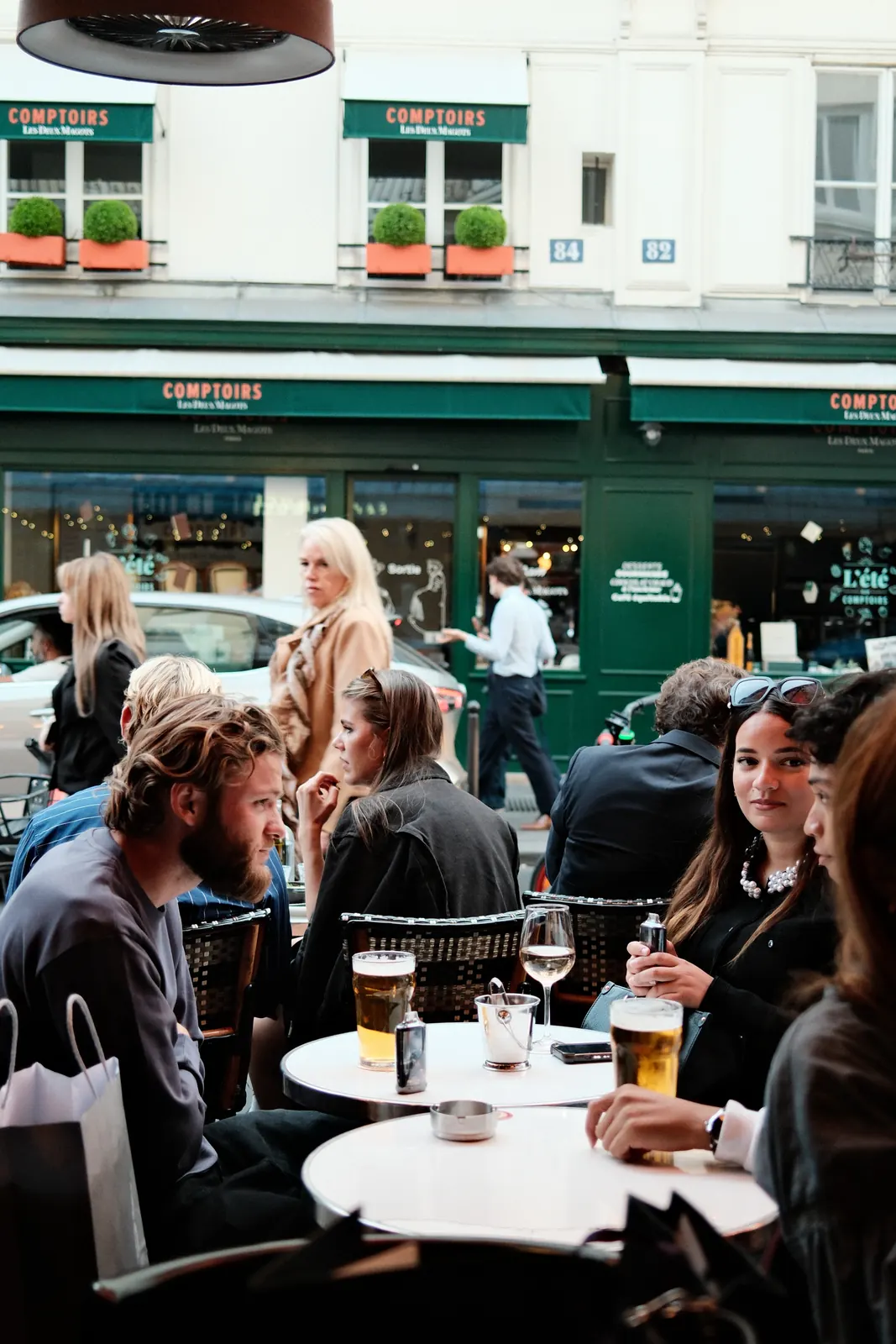 La terrasse face à la rue de Buci